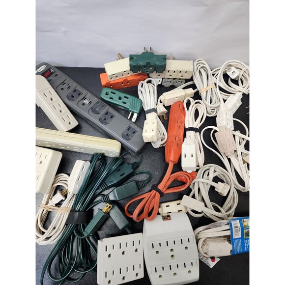 ⚡🔌Power bar With Vintage Lot Of 25 Outlet Electrical Adapters Converters ⚡🔌 - Picture 4 of 7